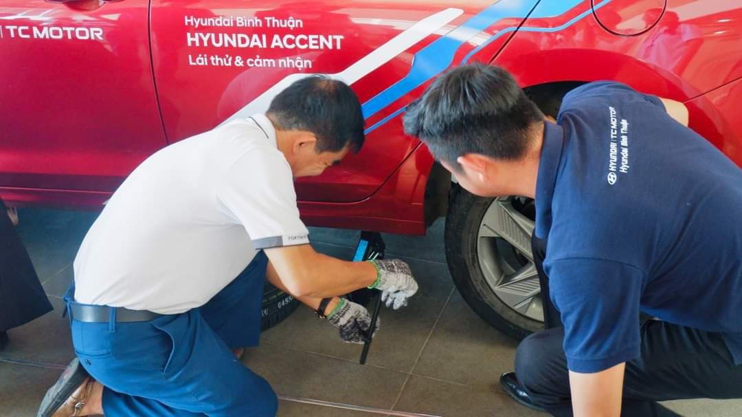 HYUNDAI BÌNH THUẬN TRÂN TRỌNG KÍNH MỜI QUÝ KHÁCH HÀNG THAM DỰ CHƯƠNG TRÌNH HƯỚNG DẪN SỬ DỤNG XE AN TOÀN NGÀY 21/12/2024 5 470245492 559279240356799 5268808541198062450 n
