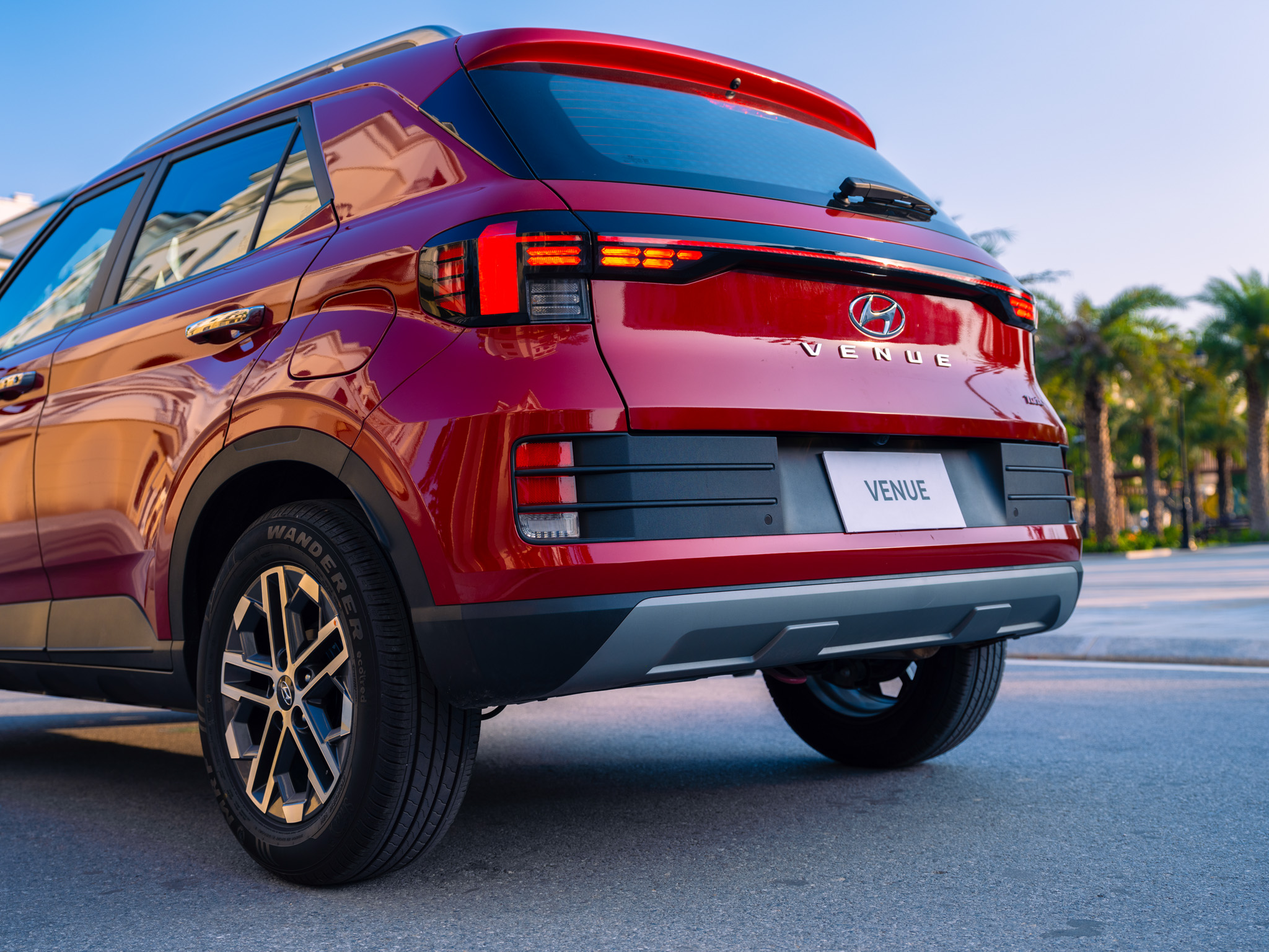 Hyundai Venue 2025: Sự Lựa Chọn Tối Ưu Trong Phân Khúc SUV Cỡ Nhỏ 10 Cụm đèn hậu