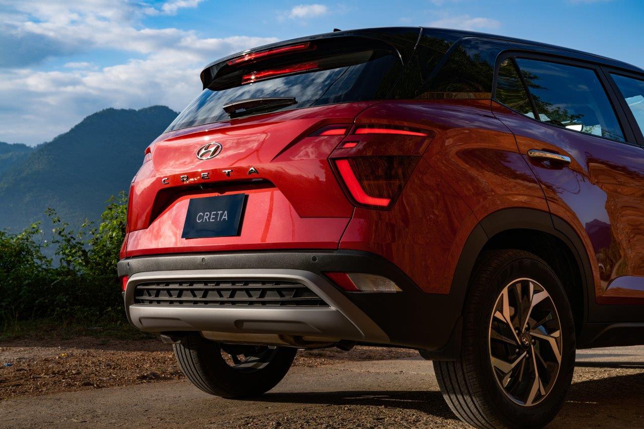 Đánh Giá Tổng Quan Hyundai Creta 2025 – Chiếc SUV Đô Thị Cỡ B Đáng Mua Nhất 15 Cản sau