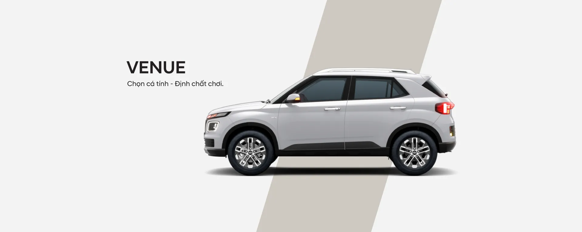 slide website moi san pham venue