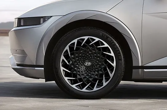 Hyundai Ioniq 5 Hyundai Ioniq 5