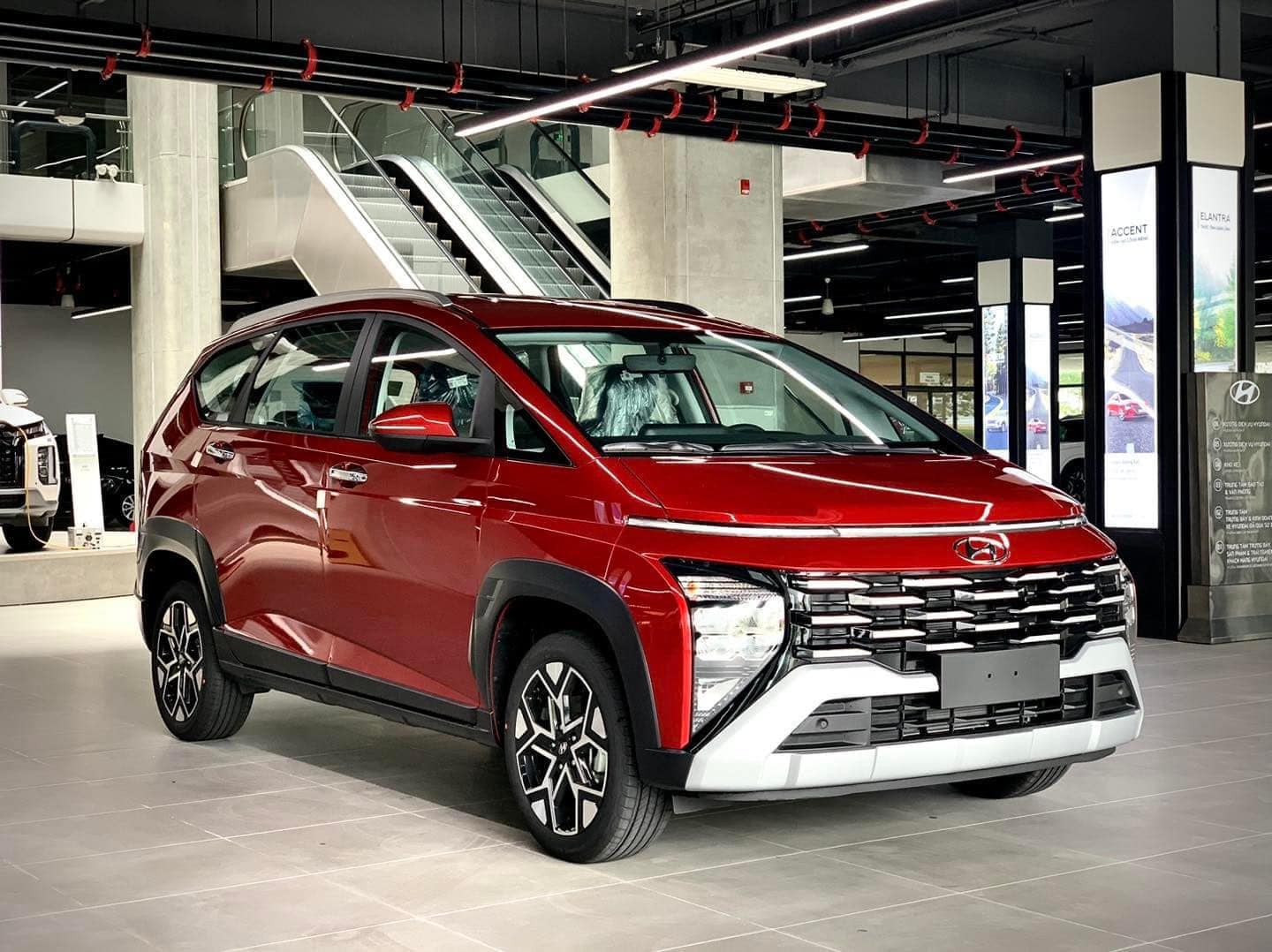 MPV ồ ạt vào Việt Nam, Hyundai Stargazer đang đứng ở đâu? 10 hyundai stargazer 2 1733792816508 17337928165931300056026 1762851753094 1762851753305426228461